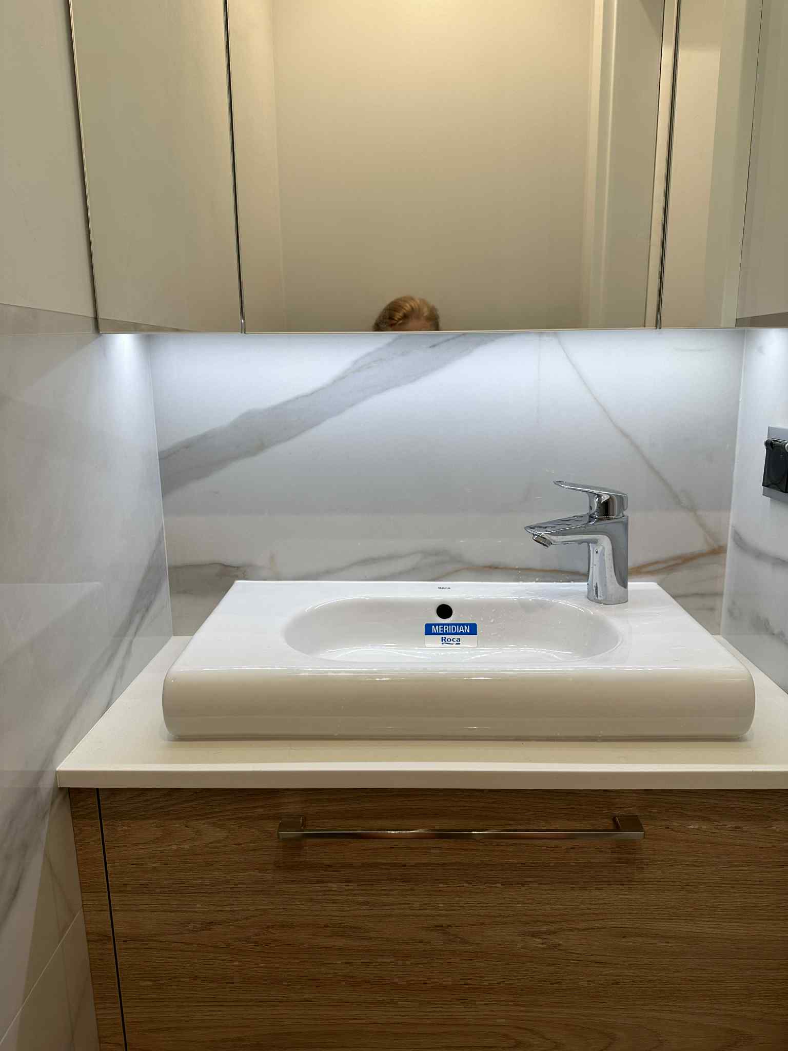 c0cfd7b6 b127 4de7 b3a1 6d858ad5de77